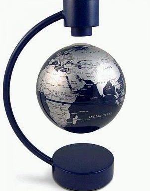 Schwebende Erdkugel / Floating Globe
